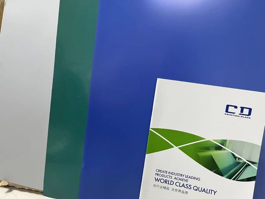 La placa CTP ULTRAVIOLETA de CTCP platea el material de aluminio para la máquina de impresión en offset