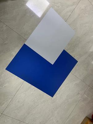 Placa CTP de doble capa con fuente de luz sensible de 830nm para 350000 impresiones sin hornear y 24 meses de garantía de calidad