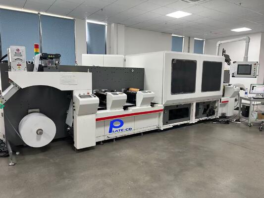 Ajuste de velocidad totalmente automático Prensa de impresión digital que ofrece tinta de pigmento a base de agua y resolución de 600600dpi 6001200dpi para imágenes nítidas