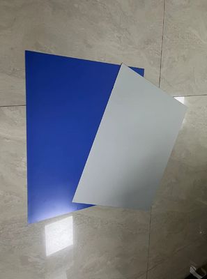 Placa CTP con aleación de aluminio 1050/1060 estándar y 830nm sensibilidad espectral 1350mm ancho máximo de la bobina