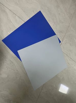 Placa CTP Térmica de Doble Capa con Precisión de Registro Mejorada y Recubrimiento Azul Oscuro para Manejo a la Luz del Día