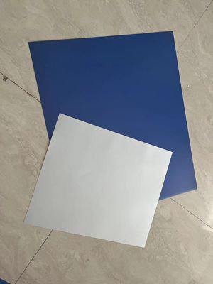 Planchas de impresión CTCP de aluminio con capa única y eficiencia energética láser de 100-140 MJ/cm² en embalaje apto para el mar