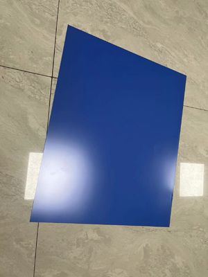 Placa CTP de doble capa azul oscuro con 350000 impresiones de 0,15 mm a 0,40 mm de ancho y ganancia de puntos ≤10% para impresión de alta calidad