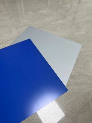 Placa CTP de doble capa con fuente de luz sensible de 830 nm de 0,15 a 0,40 mm de diámetro para 350000 impresiones sin hornear