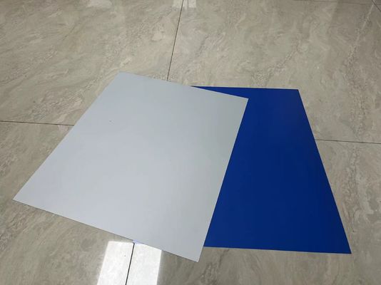 Placa CTP de doble capa con 350000 impresiones sin hornear y proceso de doble capa para fuente de luz sensible de 830nm