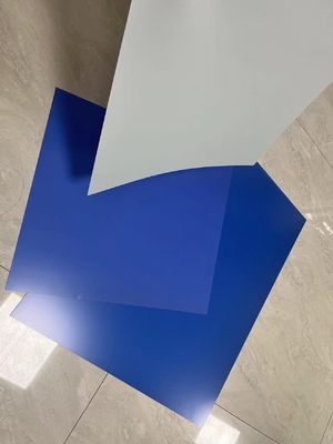 Fuente de luz sensible 830nm Placa CTP de doble capa para luces amarillas seguras Ganancia de puntos ≤10% Medidor de 0,15 mm a 0,40 mm