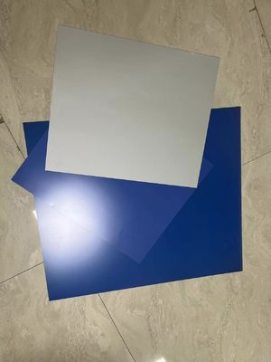 Placa CTP térmica con anchura máxima de bobina de 1350 mm 25 ± 5s Tiempo de desarrollo y vida útil de 18 meses para impresión offset