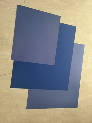 Planchas de impresión CTCP positivas con espesor de 0,15-0,30 mm y energía láser de 100-140 MJ/cm2 para un rendimiento óptimo del revelador de 20-25 °C