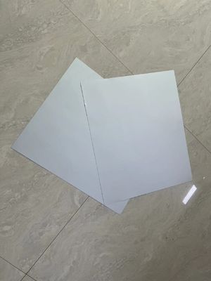 Placa de impresión CTP sin proceso de color blanco grisáceo con un grosor de 0,15 mm/0,30 mm para 100.000-300.000 impresiones