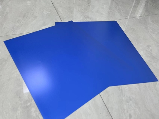 Placa CTP térmica de aluminio azul con diseño perforado 150000 Tiempos de impresión 0,15-0,40 mm