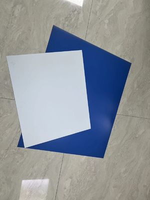 Placa CTP blanca sin procesamiento con anchura máxima de bobina de 1350 mm y período de validez de 18 meses para los plaqueteras térmicos