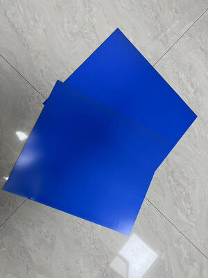 Placa CTP térmica con 110-130 Mj/cm2 Energía de exposición 1350 mm Ancho máximo de bobina y 0,30 mm de espesor para impresión offset